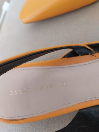 Zapatos Zara amarillos - talla 37, tacon madera.