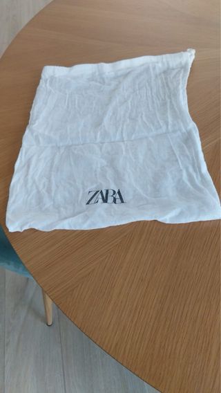 Zapatos Zara amarillos - talla 37, tacon madera.