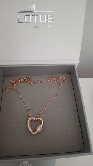 Collar Lotus Silver corazón