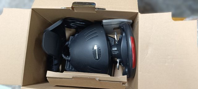 Volante Thrustmaster T60 PS3