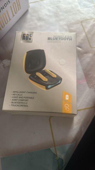 Auriculares inalámbricos Bluetooth R05