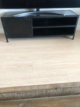 Mueble TV metal negro