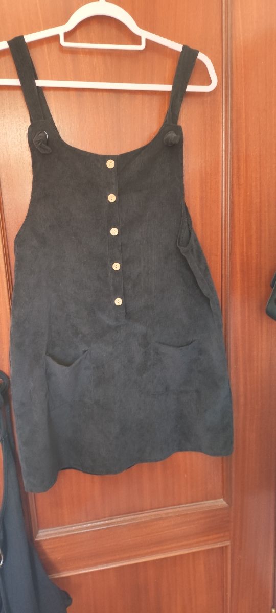 Peto negro corto - Vestido