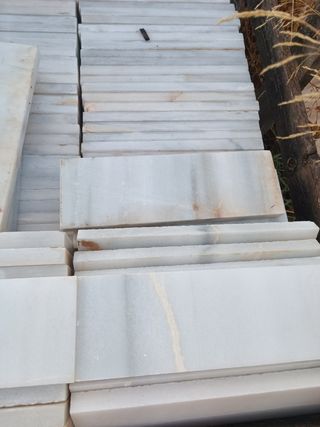 Rodapié mármol blanco Ibiza