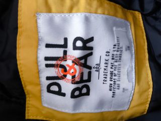 Cazadora Pull&Bear amarilla talla S