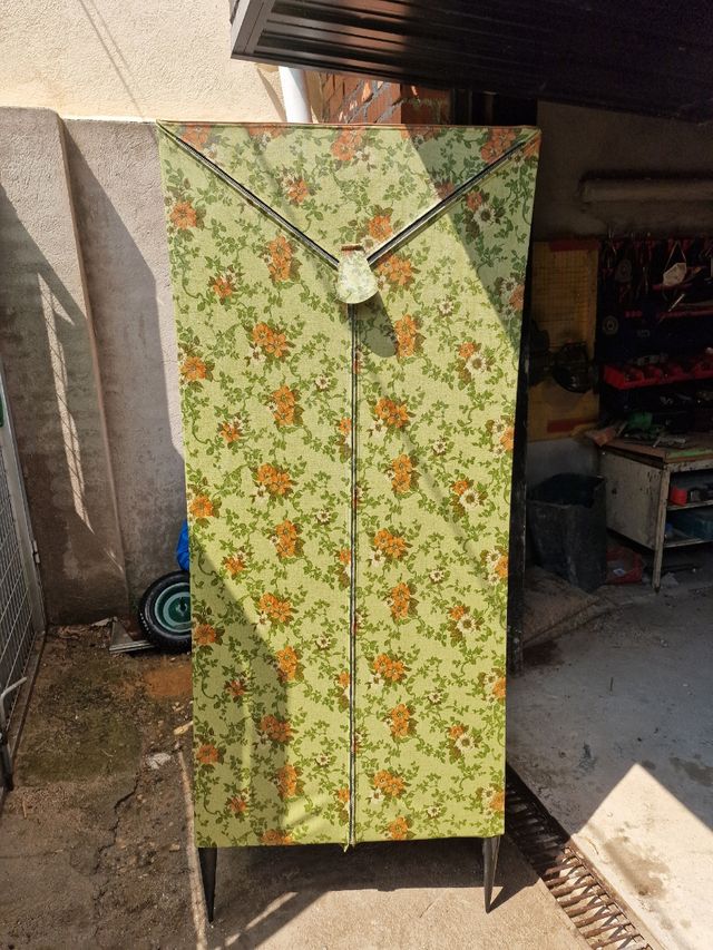 Armario ropero vintage floral