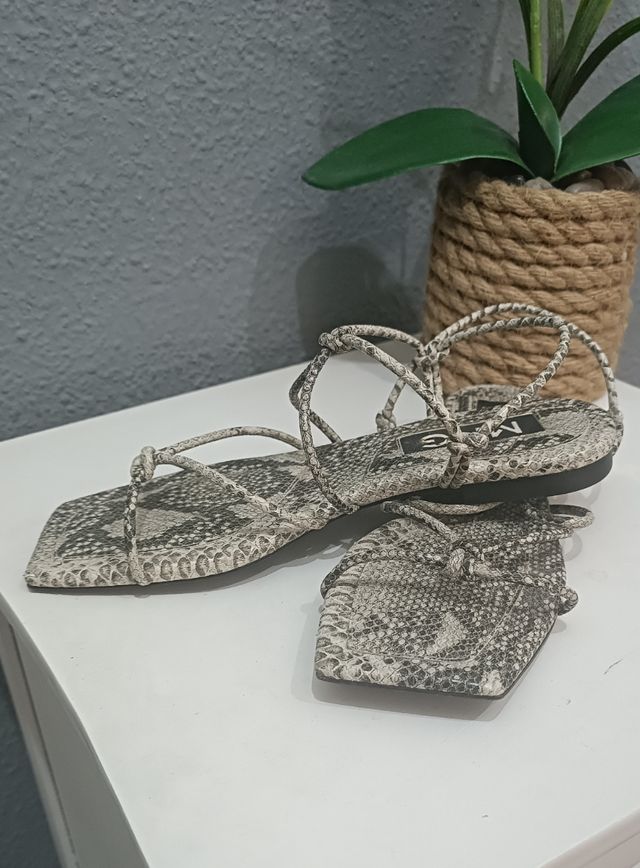 Sandalias planas Mango serpiente