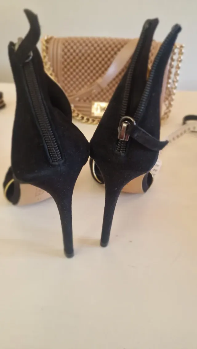 Sandali Zara neri e oro