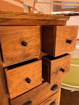 Cómoda madera maciza restaurada con 9 cajones