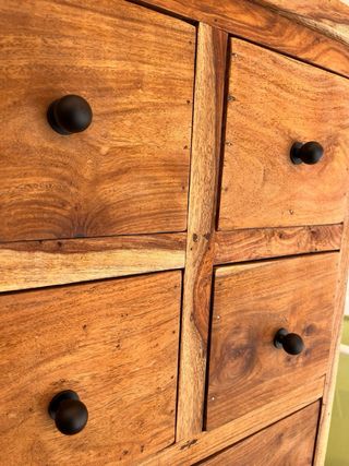 Cómoda madera maciza restaurada con 9 cajones
