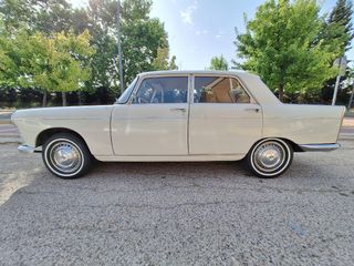 Peugeot 404, del año 1964, berlina, clasico, histo