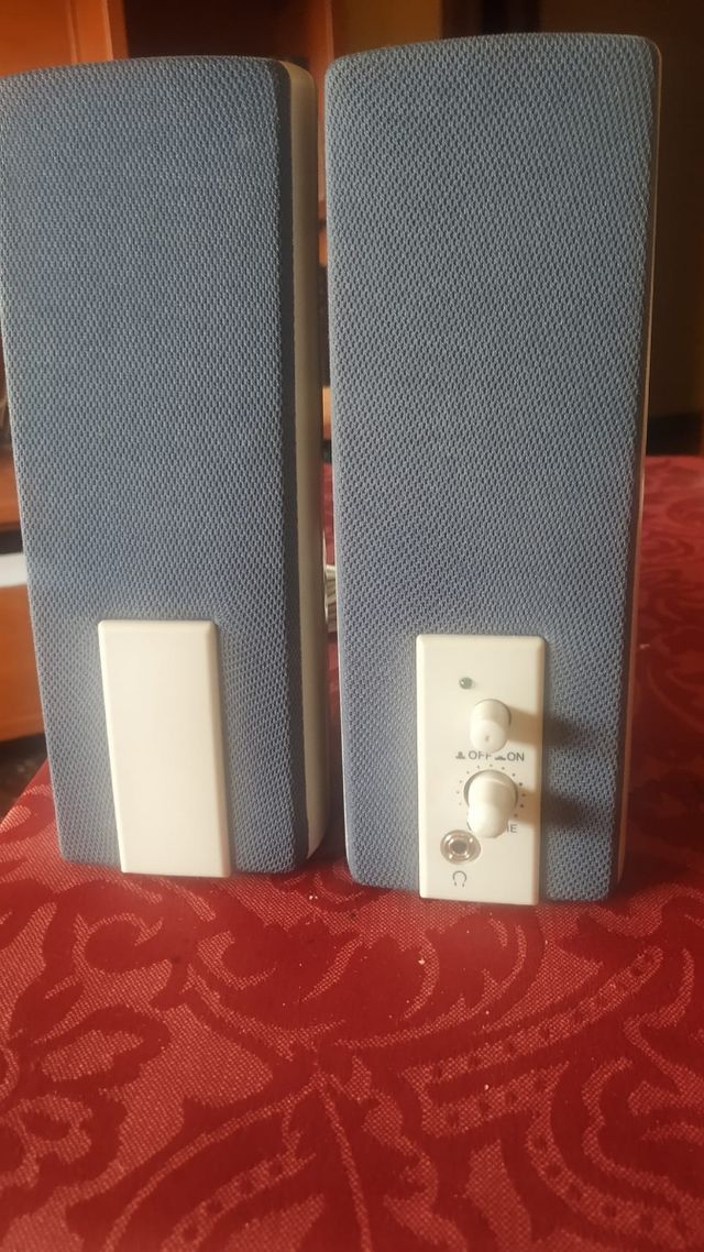 altoparlanti via cavo