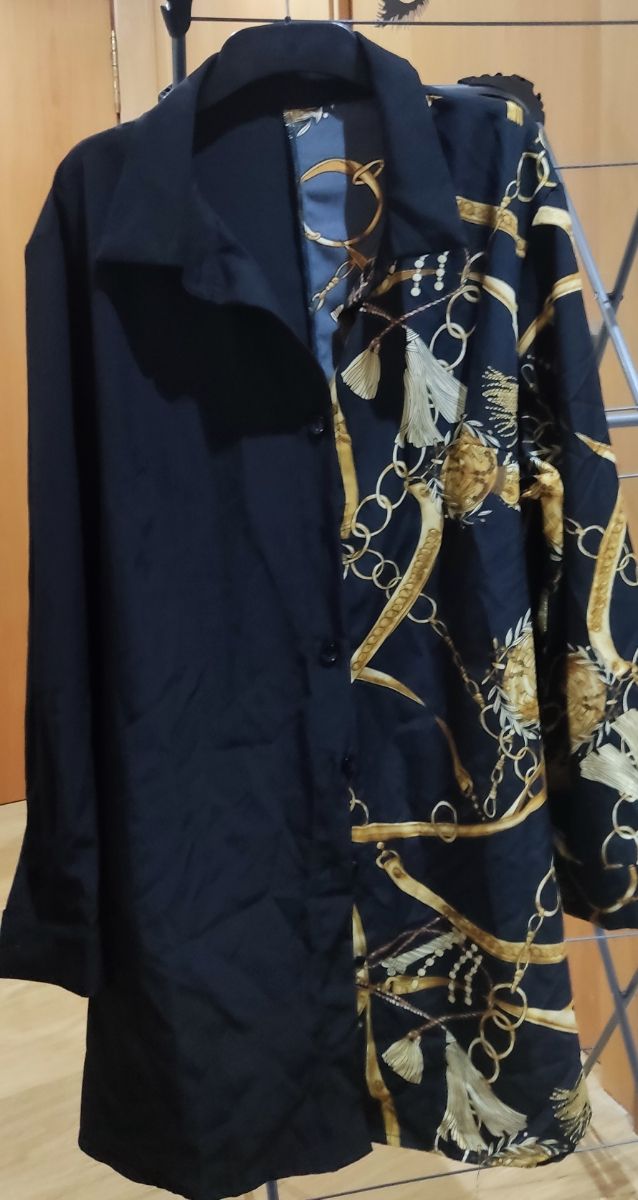 Camisa negra dorada mujer