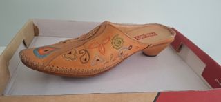 Zuecos Pikolinos piel.