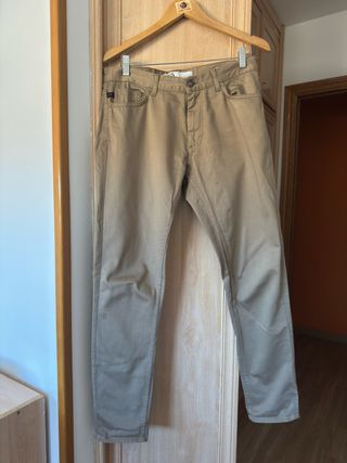 Pantalón beige ZARA 40
