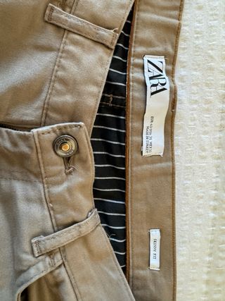 Pantalón beige ZARA 40