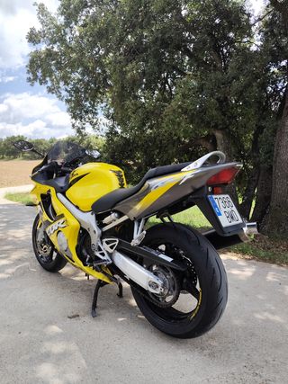 Honda CBR 600 F4 2001 inyección