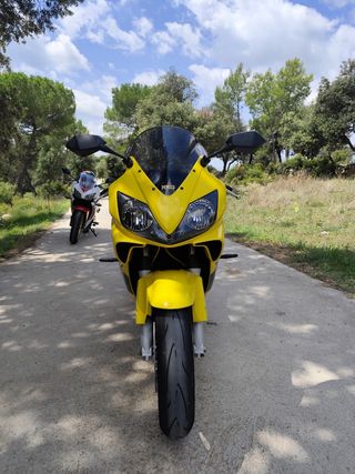 Honda CBR 600 F4 2001 inyección