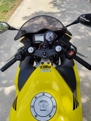 Honda CBR 600 F4 2001 inyección