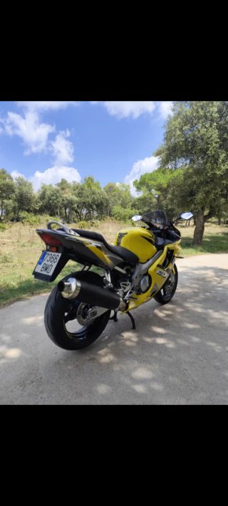 Honda CBR 600 F4 2001 inyección