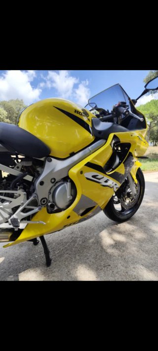Honda CBR 600 F4 2001 inyección