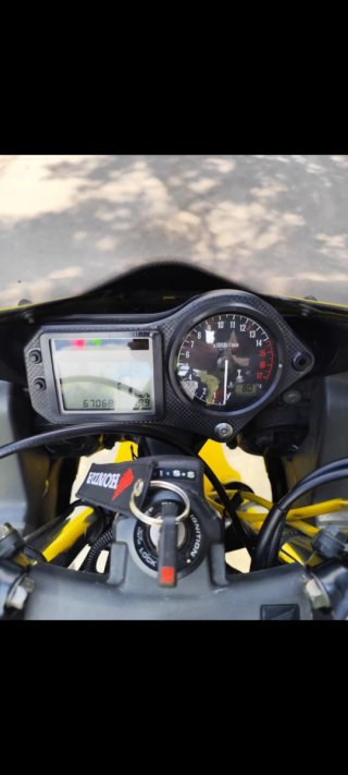 Honda CBR 600 F4 2001 inyección