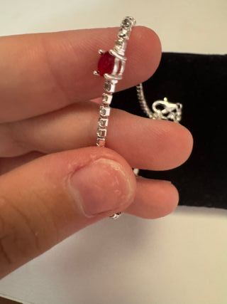 Pulsera Plata Ley -gema roja brillante plateada 92