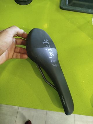 Sillín Fizik Tundra - Bicicleta