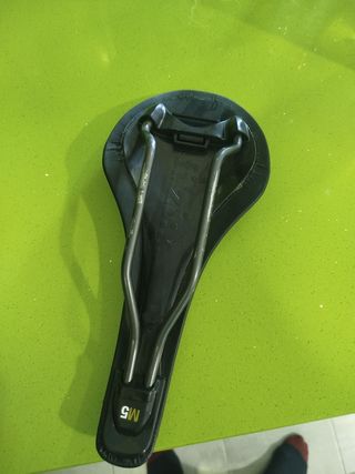 Sillín Fizik Tundra - Bicicleta