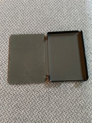 2 custodie per eReader Kobo Clara HD Fintie