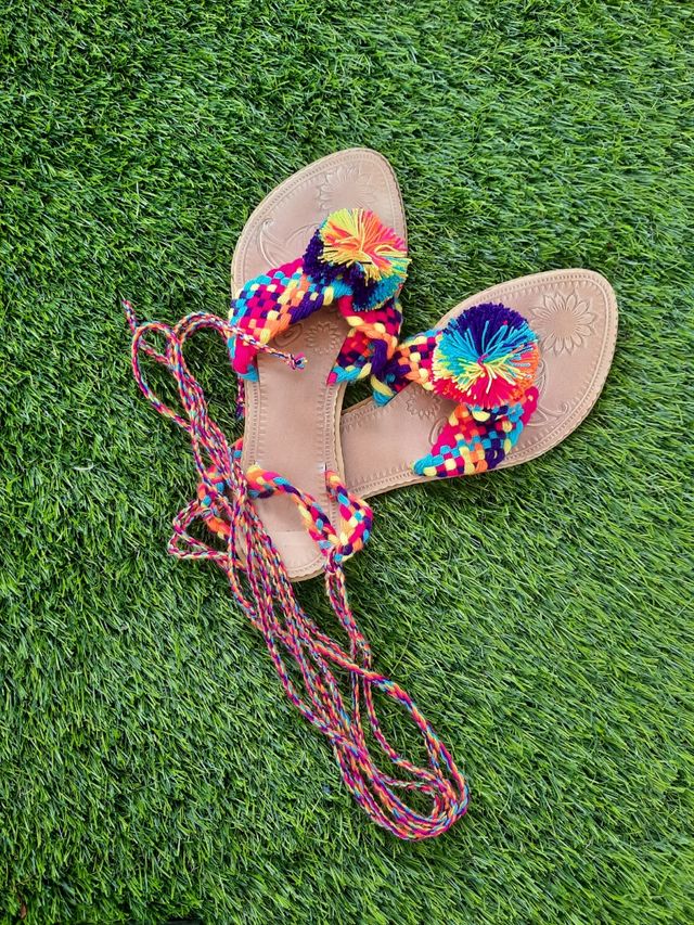 Sandalias Wayuu multicolor
