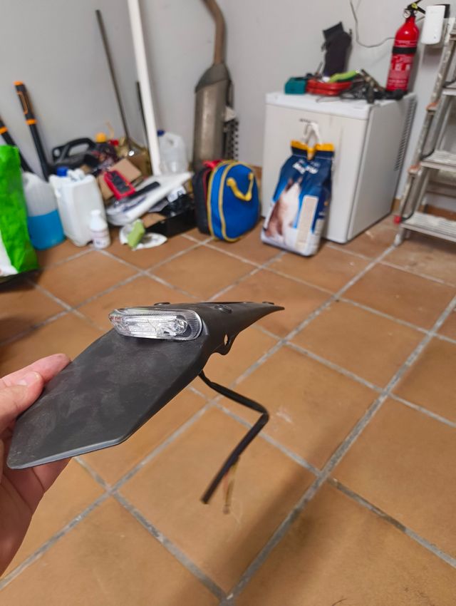 Portamatriculas enduro/trial con piloto