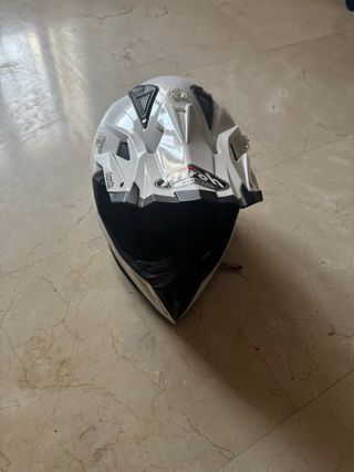 Casco moto Airoh blanco