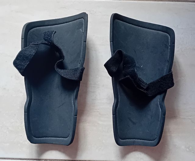 Parastinchi Errea - Calcio