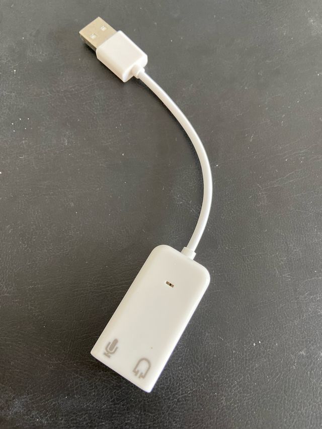 Lote cables y tarjeta de sonido usb