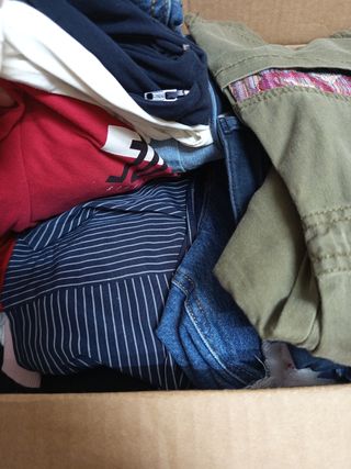 Lote grande de ropa