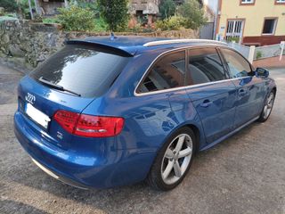 Audi A4 Avant Quattro 2012 