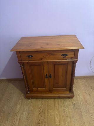 APARADOR DE MADERA ESTILO RÚSTICO