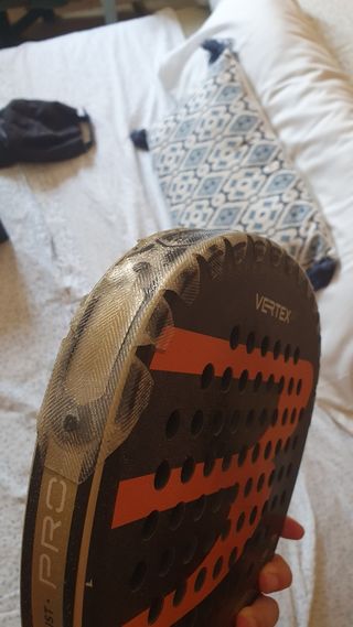 Pala Bullpadel Vertex 03 - seminueva