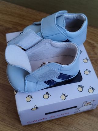 Calzado de cuna para bebés recién nacidos talla 17