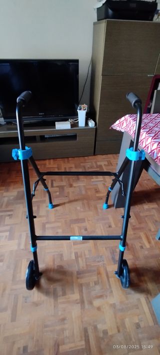 Andador 2 ruedas plegable, nuevo