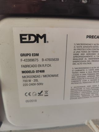 Microondas EDM 700w - Blanco