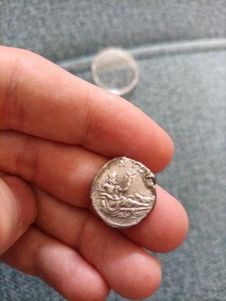 Moneda romana Adriano