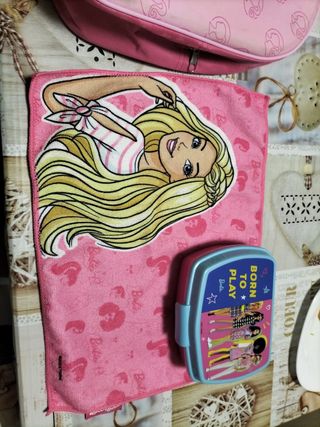 Zainetto Barbie + Set Asilo