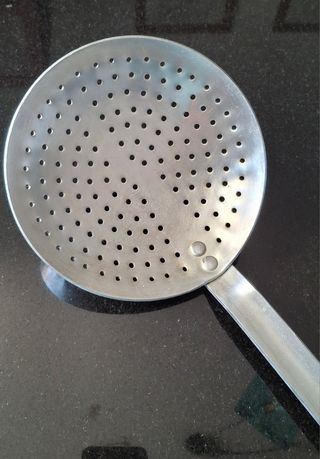 Mestolo forato alluminio - Cucina
