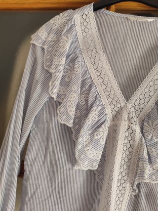 Blusa rayas azules y blancas