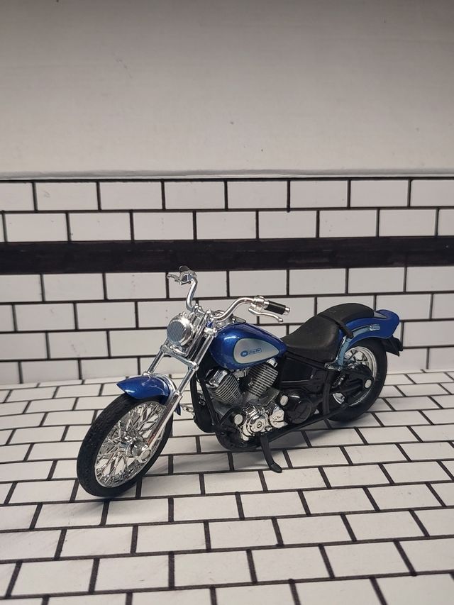 Yamaha XVS 650 DragStar - Moto Maisto