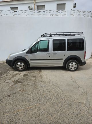 Ford E-Tourneo Courier 2005