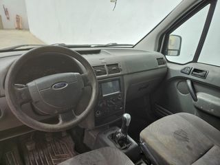 Ford E-Tourneo Courier 2005