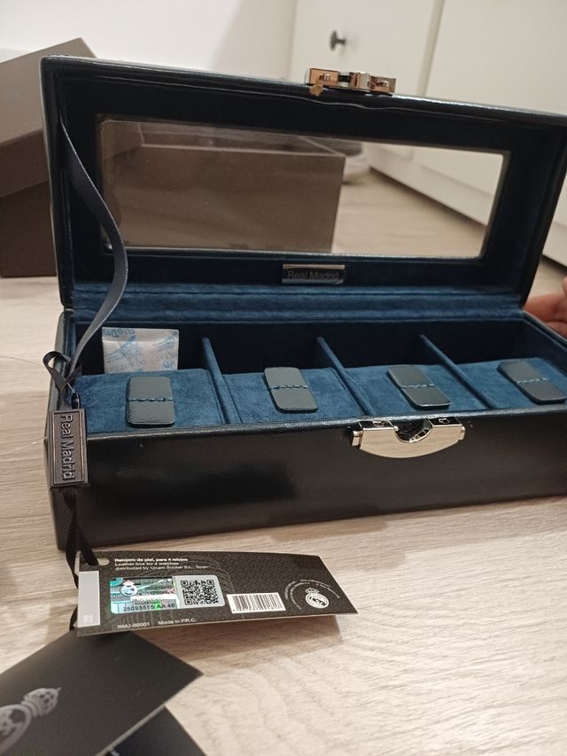 Estuche Relojes Real Madrid - 4 relojes